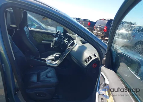 2010 Volvo Xc60 T6/T6 R-Design from USA, damaged, VIN YV4992DZ3A2034258